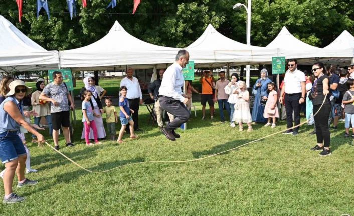 Eskimeyen oyunlar, sokağa taştı