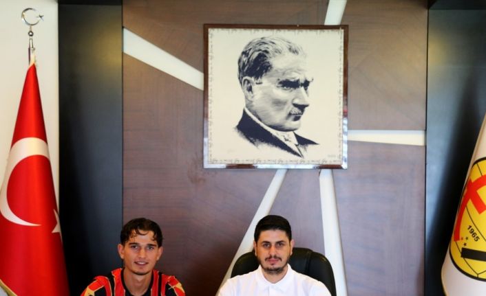 Eskişehirspor’dan orta saha transferi