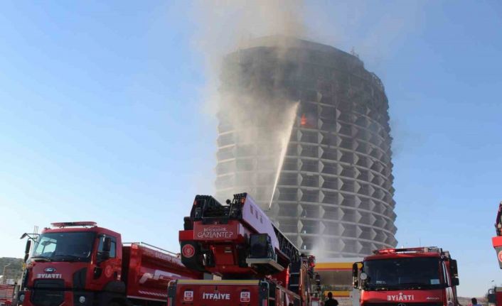 Gaziantep’teki otel yangını 5 saatte kontrol altına alındı