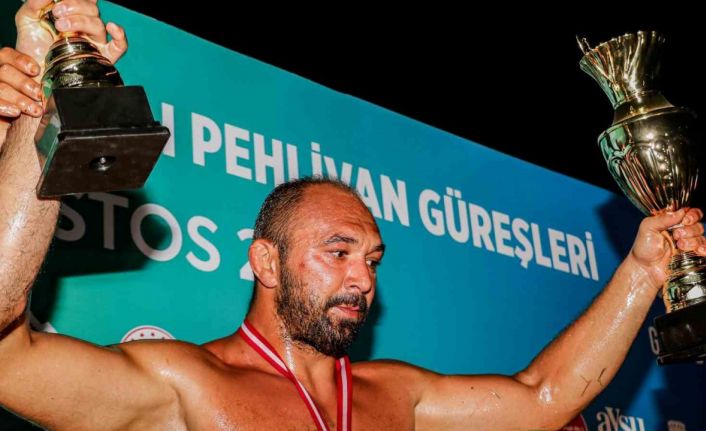 Gökbel’de başpehlivan Ali Gürbüz oldu