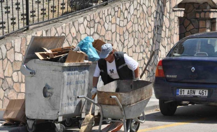 Hayali öğretmen olmaktı, şimdilerde sokakları güzelleştiriyor