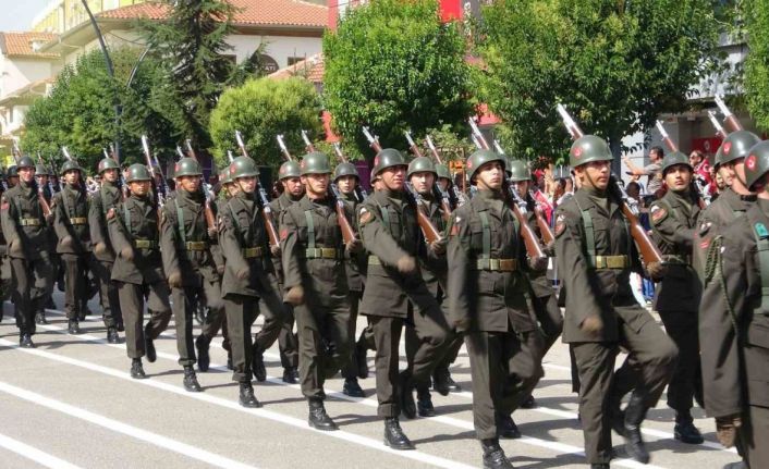 Isparta’da 30 Ağustos Zafer Bayramı törenle kutlandı