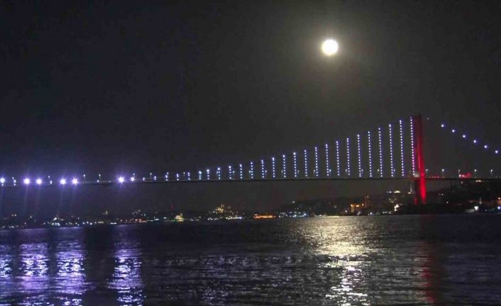 İstanbul’da “Süper Ay” manzaraları