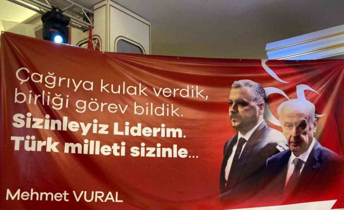 İYİ Parti’den istifa eden 62 üye MHP’ye katıldı