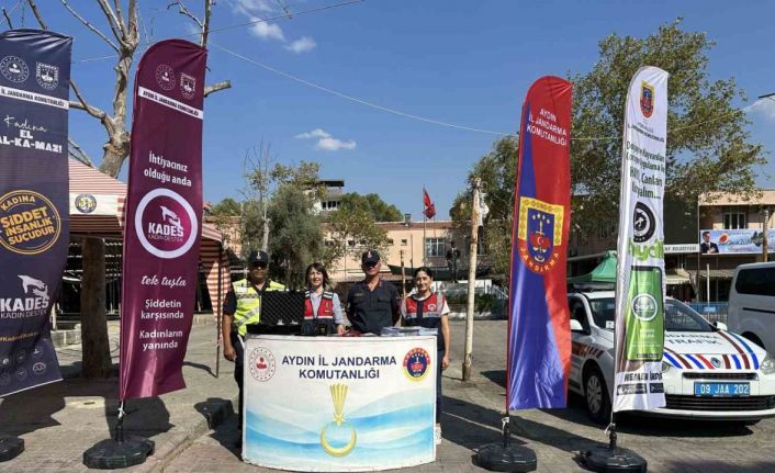 Jandarma ekipleri festivalde vatandaşları bilgilendirdi