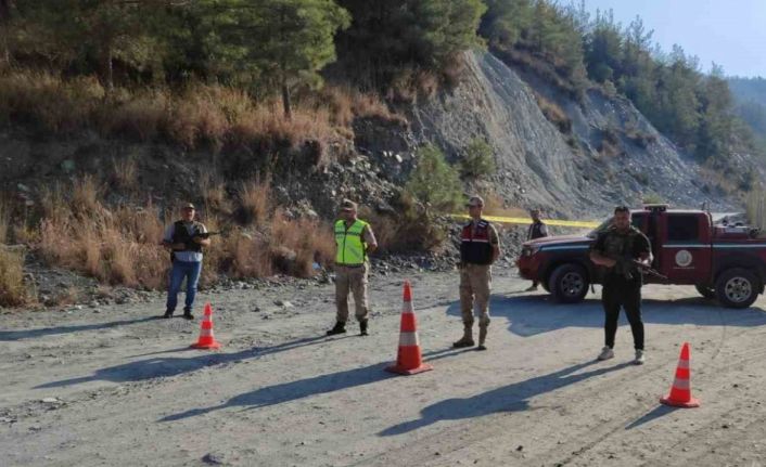 Jandarma ekipleri, orman yangınlarına karşı nöbette