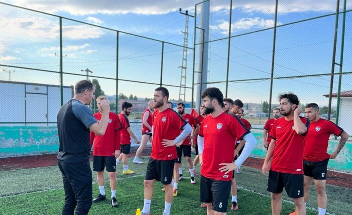 Kars 36 Spor’un sezon öncesi hazırlıkları sürüyor