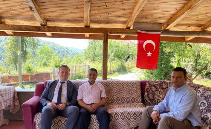 Kaymakam Kılıç, şehit ailelerine ve vatandaşları evlerinde ziyaret etti