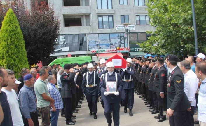 Kazada ölen uzman çavuş askeri törenle son yolculuğuna uğurlandı