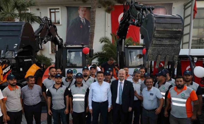 Menemen Belediyesi 100 yeni araç aldı