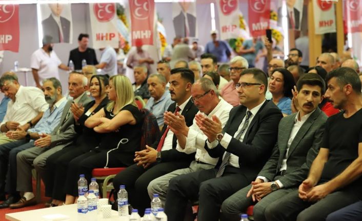 MHP Kuşadası İlçe Kongresi’nde İnan güven tazeledi