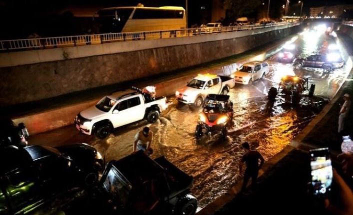 Off-road tutkunları izleyicilerin nefesini kesti