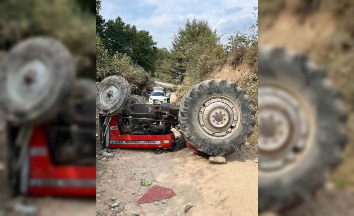 Sakarya’da traktör devrildi: 1 ağır yaralı