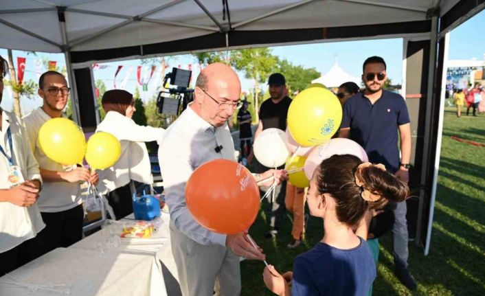 Sille Seyir Tepesi’nde “Uçurtma Şenliği” düzenledi