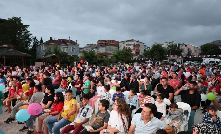 Sinema Gebze sokaklarını dolaşıyor