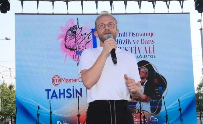 Tahsin Küçük, pişmaniye festivalinde sevenleriyle buluştu