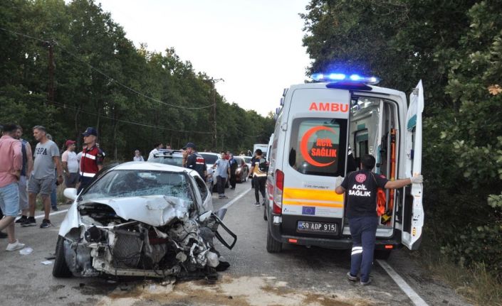 Tekirdağ’da trafik kazası: 1 ölü, 2 yaralı