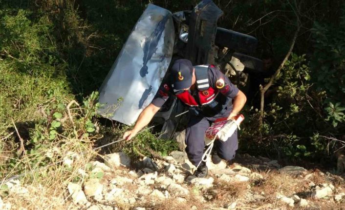 Trafik kazasında jandarmanın Kur’an-ı Kerim hassasiyeti