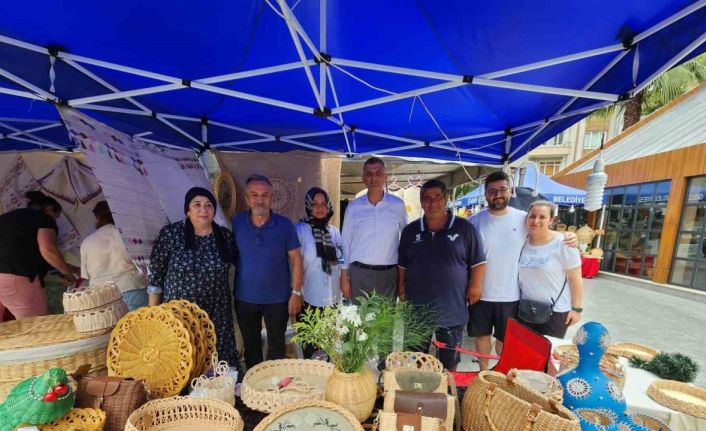 Türkiye’nin dört bir yanından Gölcük’e gelen sanatçılar eserlerini sergiledi