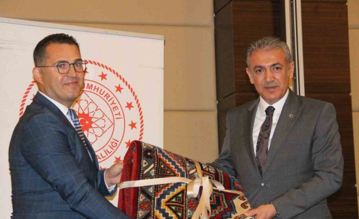 Vali Akkoyun için veda programı düzenlendi