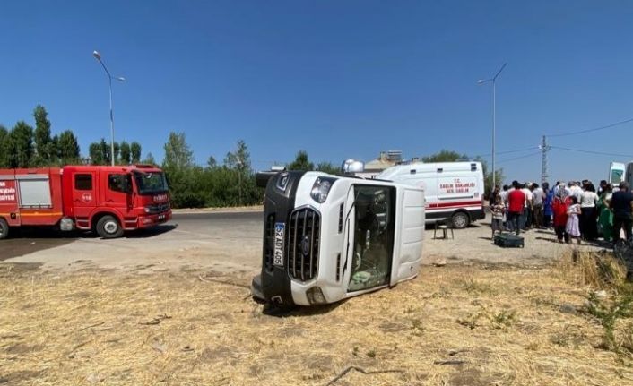 Van’da trafik kazası: 14 yaralı