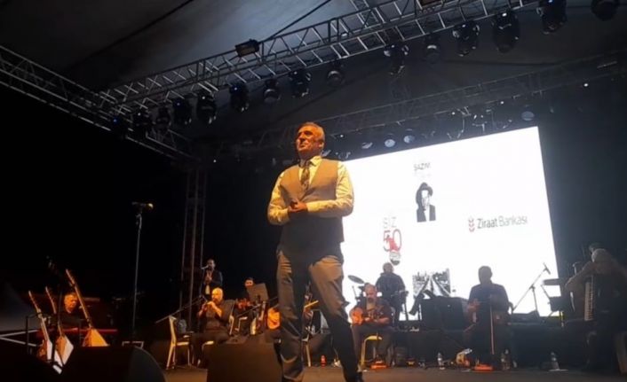 Yavuz Bingöl Malazgirt’te konser verdi