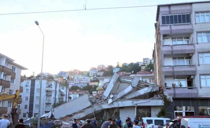 Yıkım sırasında çöken bina, bitişiğindeki binada kalıcı hasar oluşturmadı