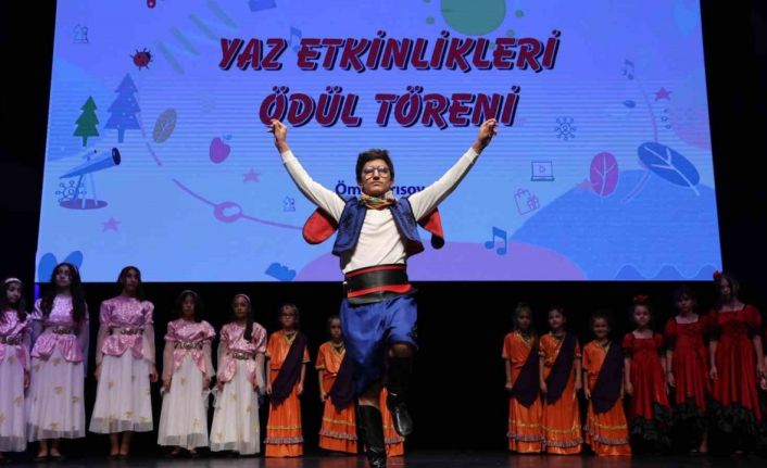 Zeytinburnu Belediyesi’nin düzenlendiği “Yaz ekinlikleri” ödül töreniyle tamamlandı