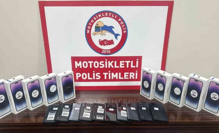 1 milyon TL değerinde 31 adet kaçak telefon ele geçirildi