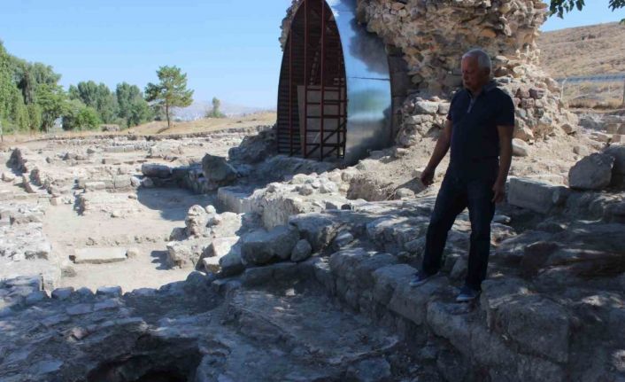 8 asırlık Keykubadiye Sarayı’ndaki hamam gün yüzüne çıktı