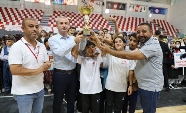 Ağrı’da Türkiye Halk Oyunları Federasyonu Grup Yarışması heyecanı