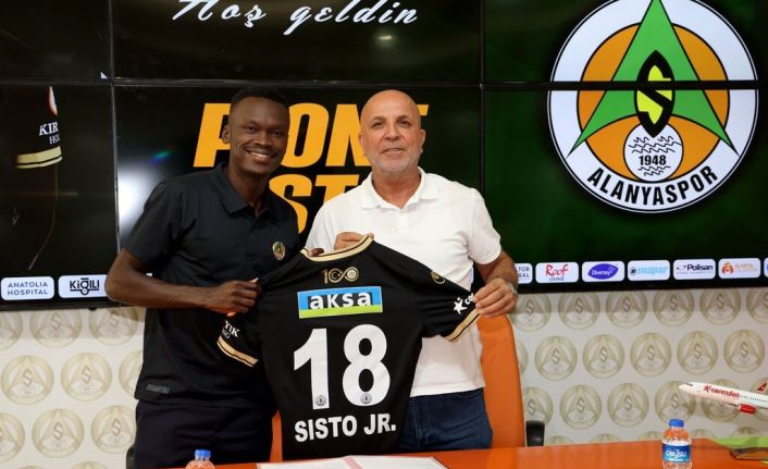 Alanyaspor, Pione Sisto ile 2 yıllık sözleşme imzaladı