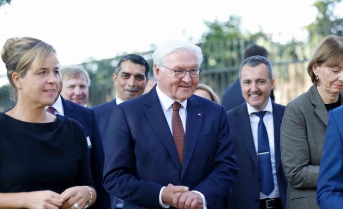 Almanya Cumhurbaşkanı Steinmeier’den Türk derneğine ziyaret