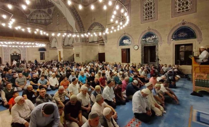 Amasya’da Sultan II. Bayezid Camii’nde Mevlid Kandili kutlandı