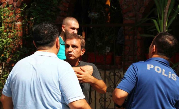 Antalya’da turistik işletmede ‘papağan’ gerginliği