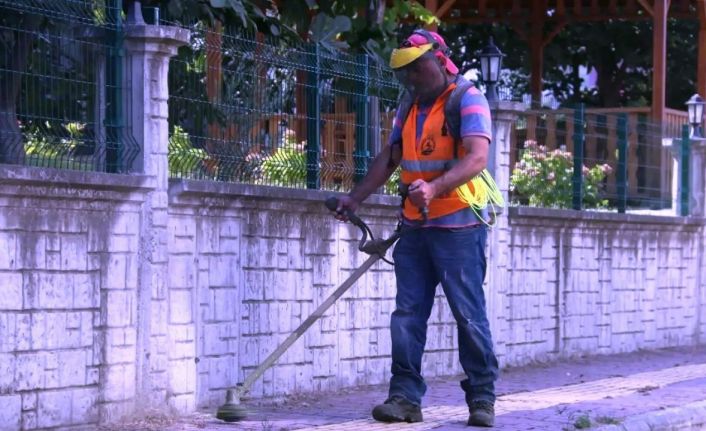 Atakum’un park ve bahçelerinde yoğun mesai