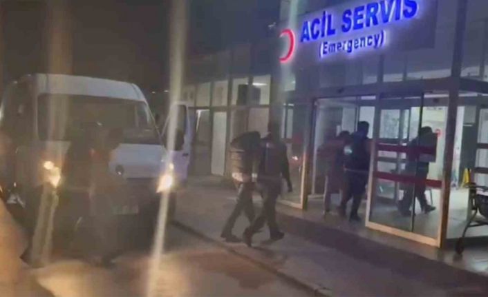 Ayvalık’ta 7 organizatör ile 14 düzensiz göçmen yakalandı