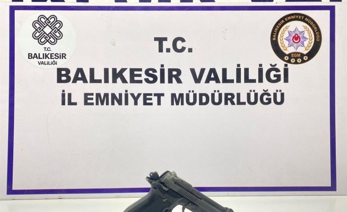 Balıkesir’de polis aranan 25 şahsı yakaladı