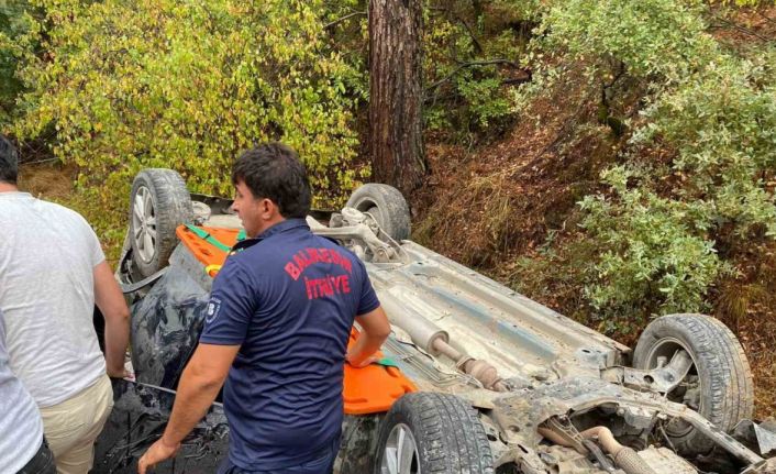 Balıkesir’de uçuruma uçan araçta 5 Yaralı