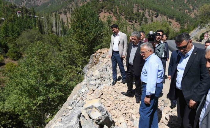 Başkan Büyükkılıç, Kapuzbaşı Şelaleleri yolunda sıcak asfalt çalışmalarını inceledi