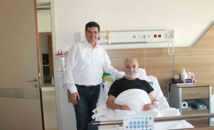 Başkan Kepez tedavi gördüğü hastaneden taburcu oldu