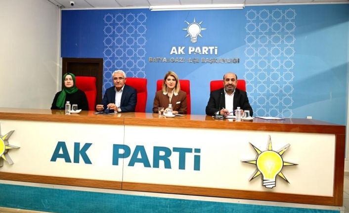 Battalgazi AK Parti mahalle başkanları ile toplantı yapıldı