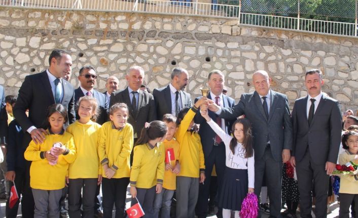 Bayburt’ta İlköğretim Haftası coşkuyla kutlandı