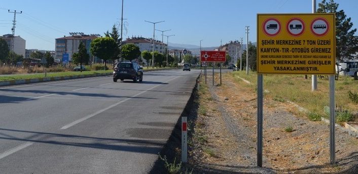 Beyşehir’in giriş ve çıkışlarındaki görünür noktalara uyarı levhaları yerleştirildi