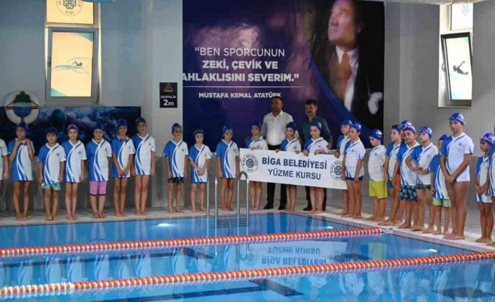 Biga’da yüzme yarışları düzenlendi