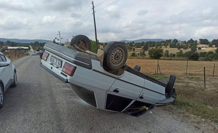 Bilecik’te otomobil takla attı: 2 kişi yaralandı