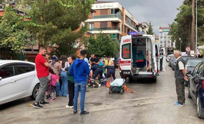 Burdur’da yolun karşısına geçmek isteyen yayaya otomobil çarptı