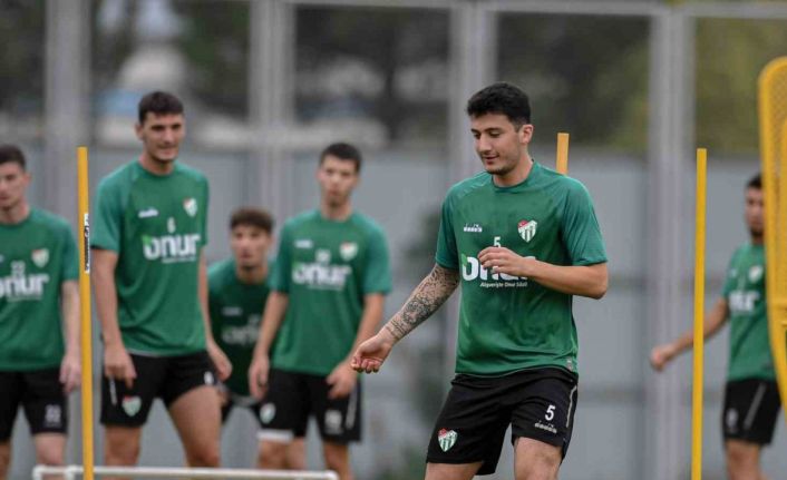 Bursaspor’da Beyoğlu Yeni Çarşı maçı hazırlıkları sürüyor