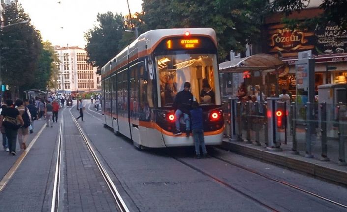 Canını tehlikeye atan çocukların önüne geçilemiyor