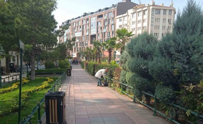 Çantasını unutan öğrenci paniğe neden oldu